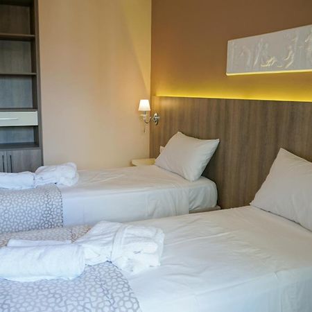 Agnes Deluxe Hotel Пефкохори Стая снимка