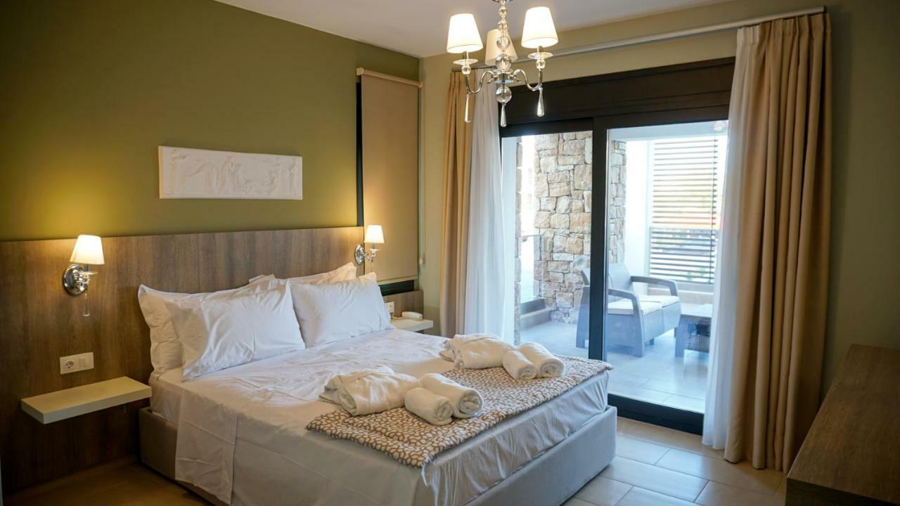 Agnes Deluxe Hotel Пефкохори Екстериор снимка