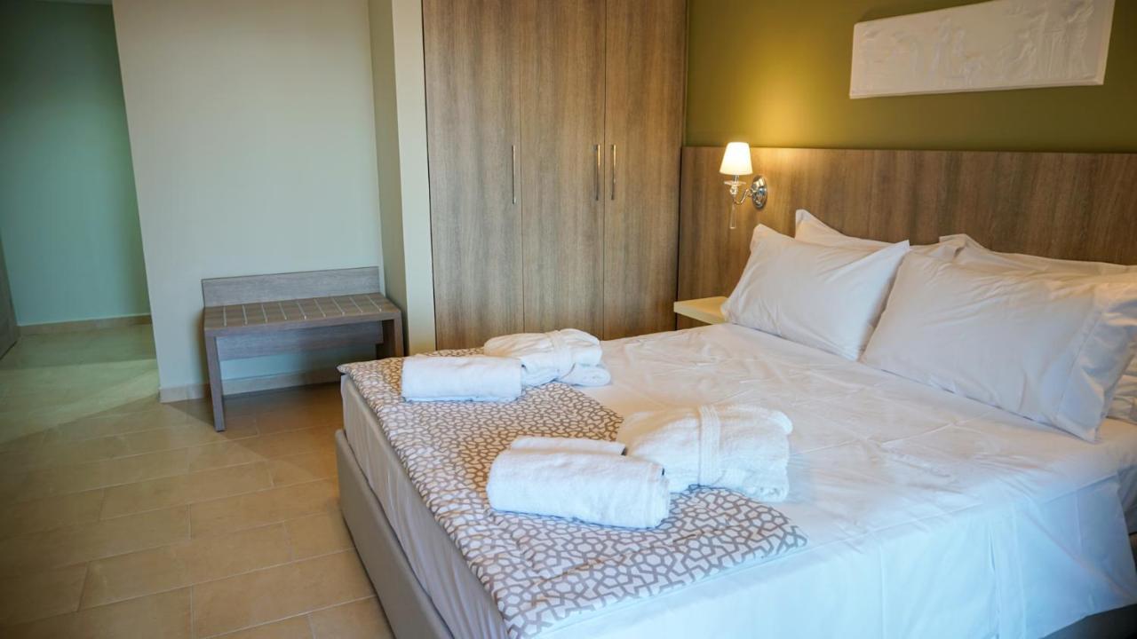 Agnes Deluxe Hotel Пефкохори Екстериор снимка