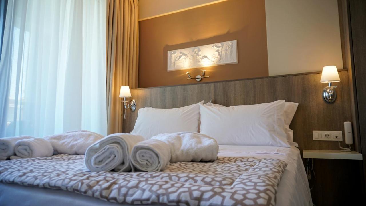 Agnes Deluxe Hotel Пефкохори Екстериор снимка
